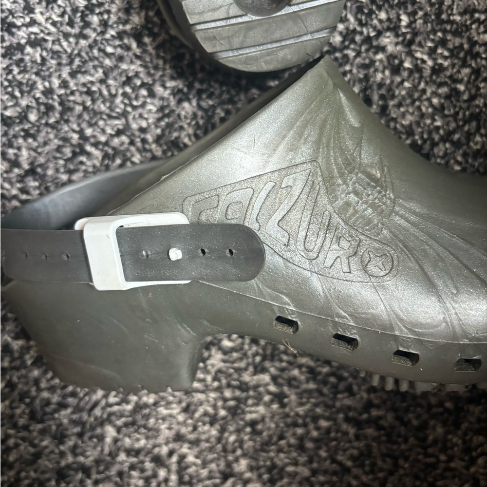 Gently used calzuros size 38/39
